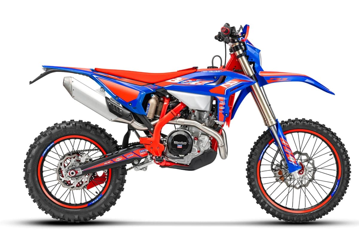 2026 Beta 430 RR Race enduro in red and blue Racing livery, right-side studio profile showing red frame, spoked wheels and aluminum silencer
