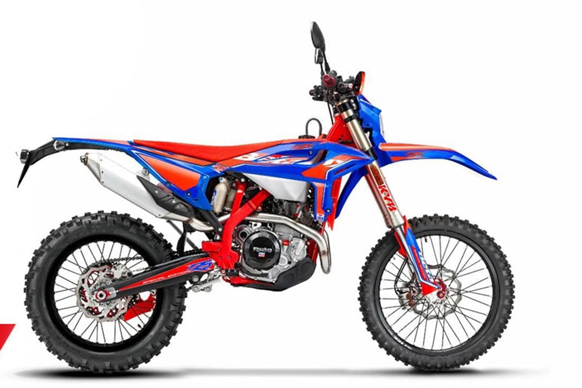 2026 Beta 500 RS Special Edition dual sport in red, white and blue, right-side studio profile on white showing the KYB fork, skid plate and Maxxis Enduro tyres