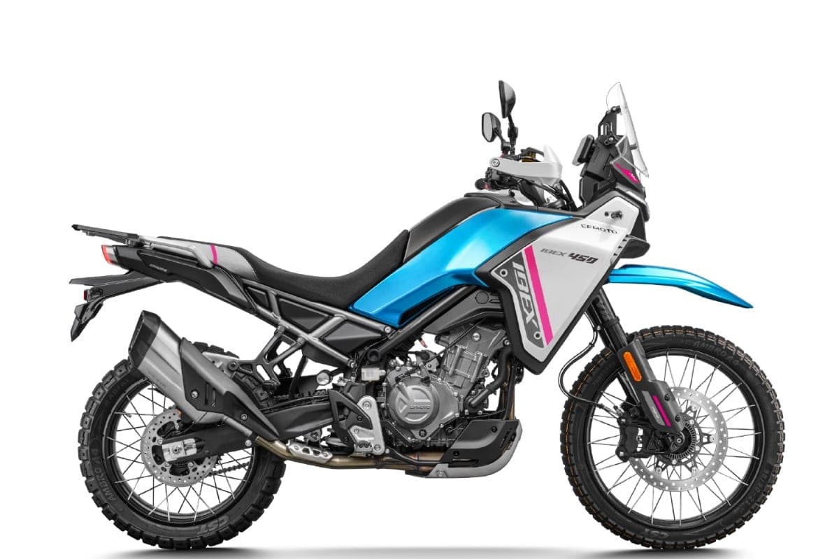 CFMoto Ibex 450 in blue and white livery, right-side studio profile highlighting the trellis subframe, exposed engine and long-travel forks