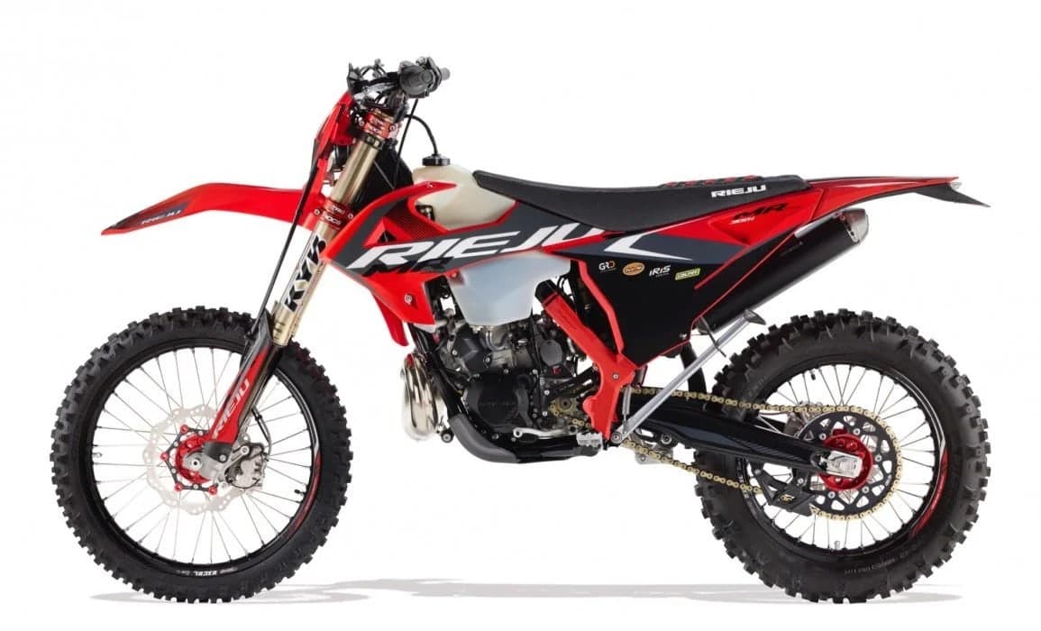 MR Pro 300i right-side studio profile with the black seat, white fuel tank and gold-chain rear sprocket in view