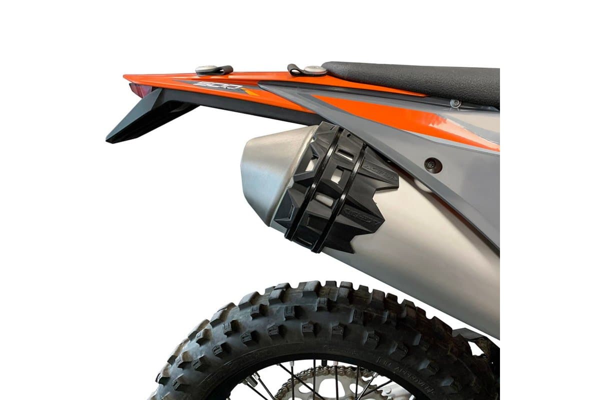 Silicone heat shield from the kit fitted to an enduro silencer