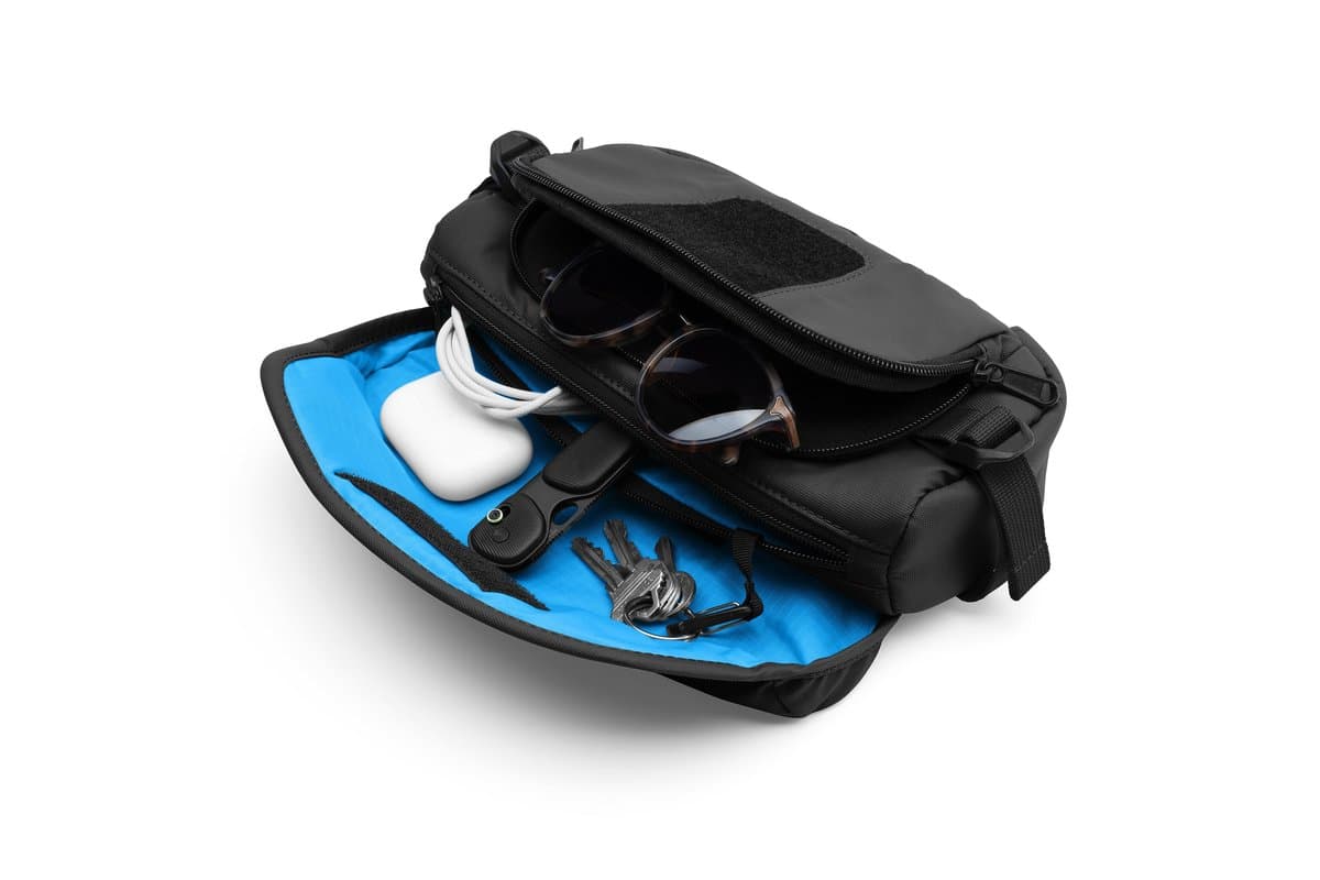 Gnat Handlebar Bag opened to show the two pockets