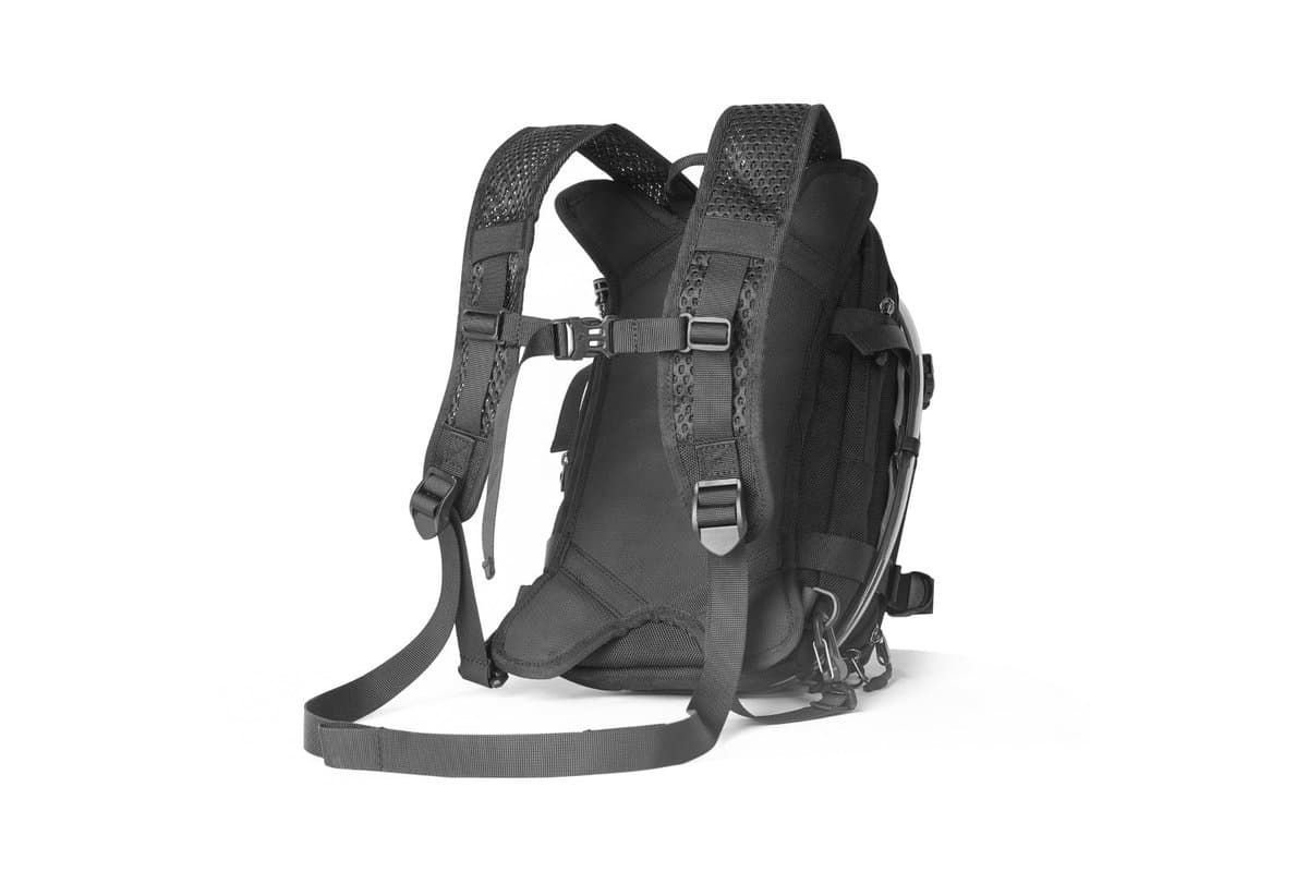 The 9L tank bag in backpack configuration with shoulder straps