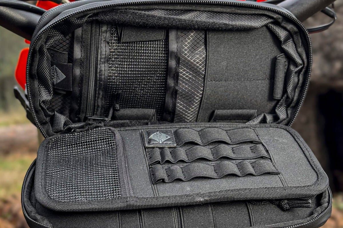 Pad Pack Large Expandable open on the handlebar with its tool organizer