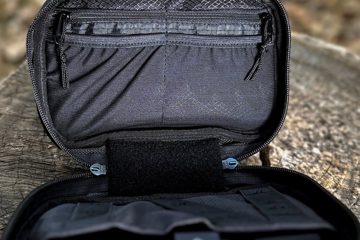 Pad Pack Medium Single Pocket open, showing the interior pockets