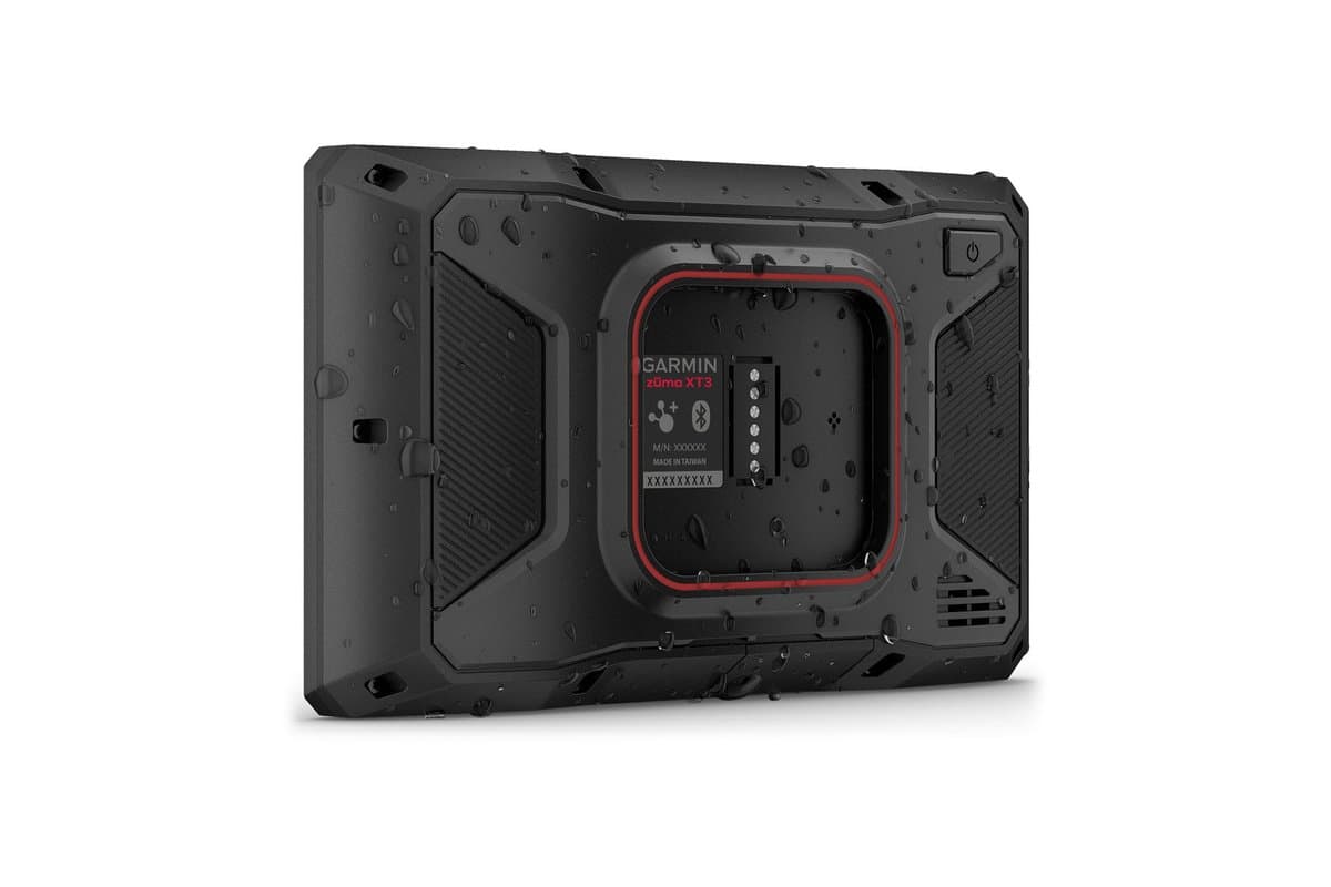 Back of the Garmin zumo XT3 6-inch showing the mount contacts
