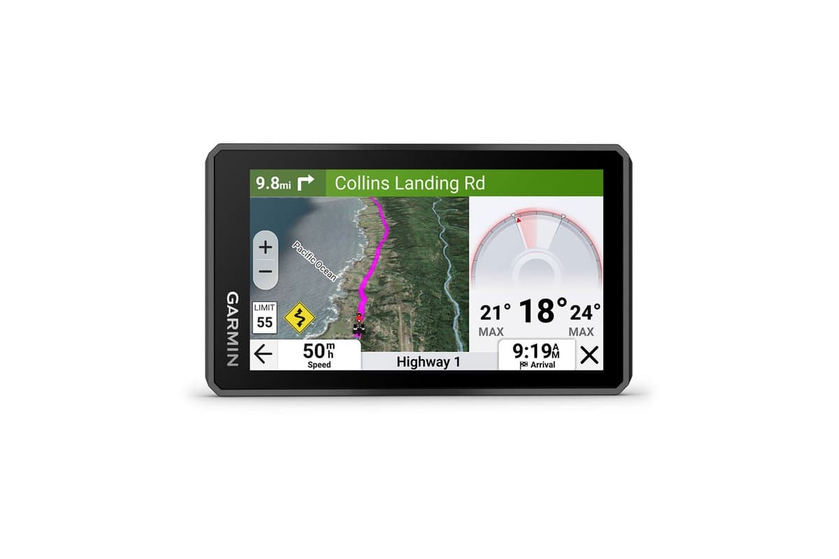 Garmin zumo XT3 4.7-inch navigator, front view showing a satellite map and lean-angle gauge