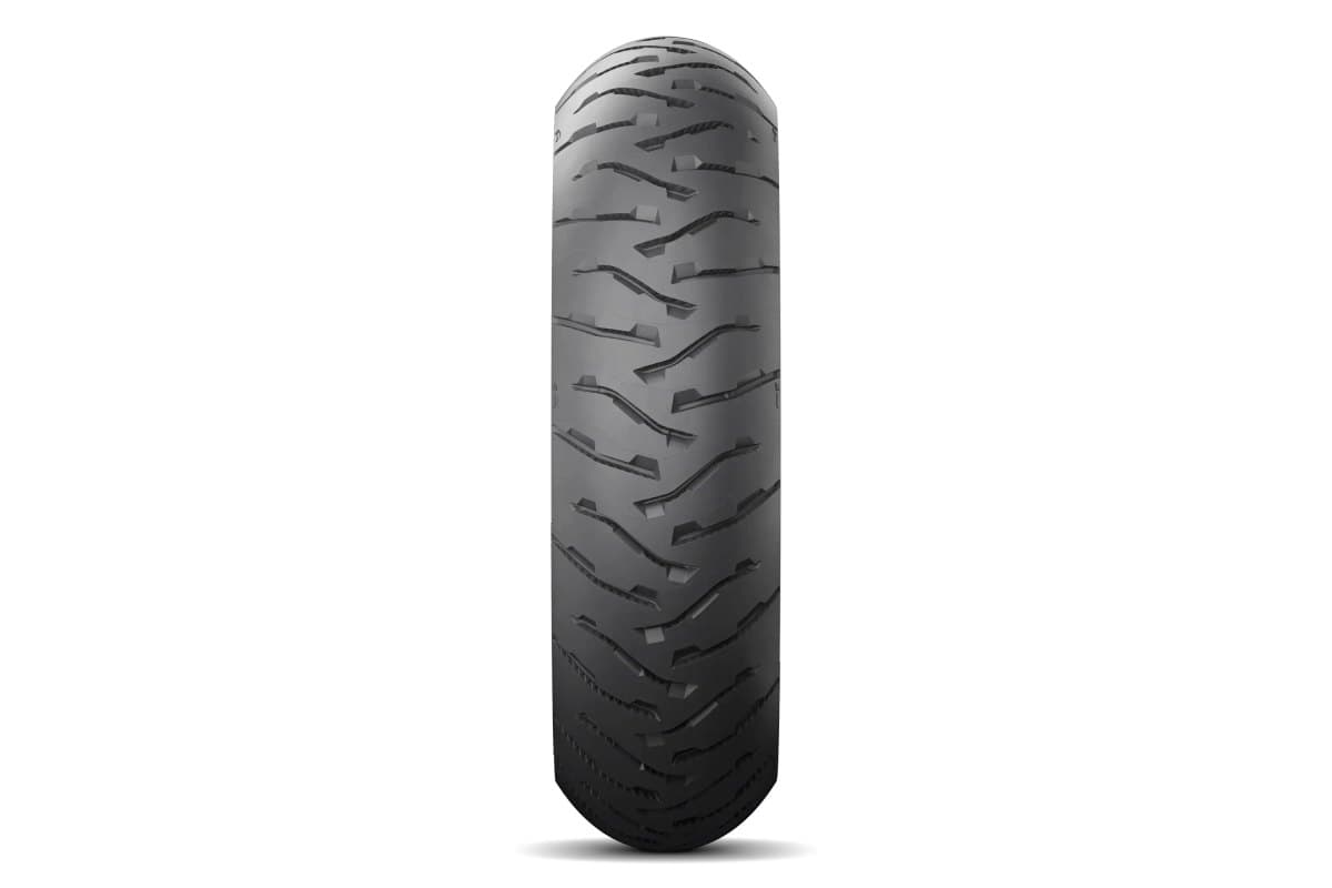 Michelin Anakee 3: rear tire head-on, the full tread of long curved grooves with stepped sipes