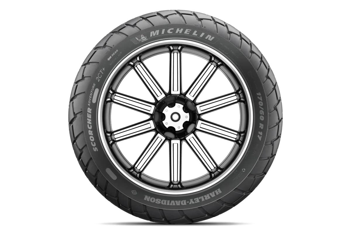 Michelin Scorcher Adventure: flat side-on profile of the rear on a cast wheel, with MICHELIN, SCORCHER, HARLEY-DAVIDSON and 170/60 R17 readable on the sidewall