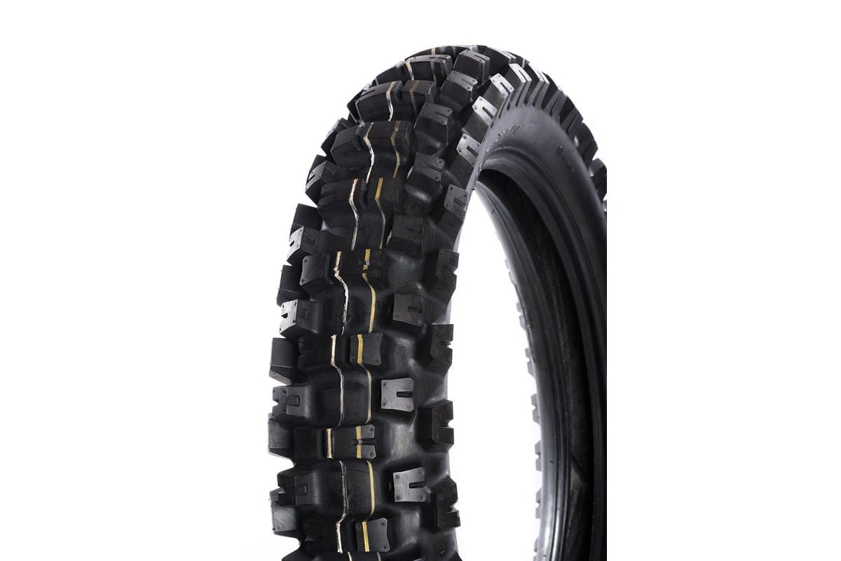 Motoz Tractionator Enduro I/T: rear tire leaning toward the camera, tread face and inner carcass