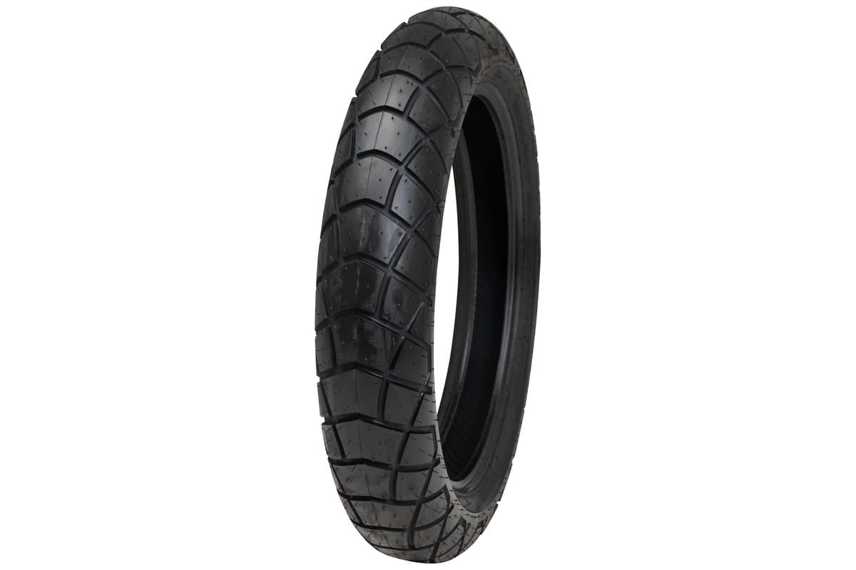 Shinko SR428: front tire, three-quarter studio view on white, narrow carcass with a diamond-lattice tread
