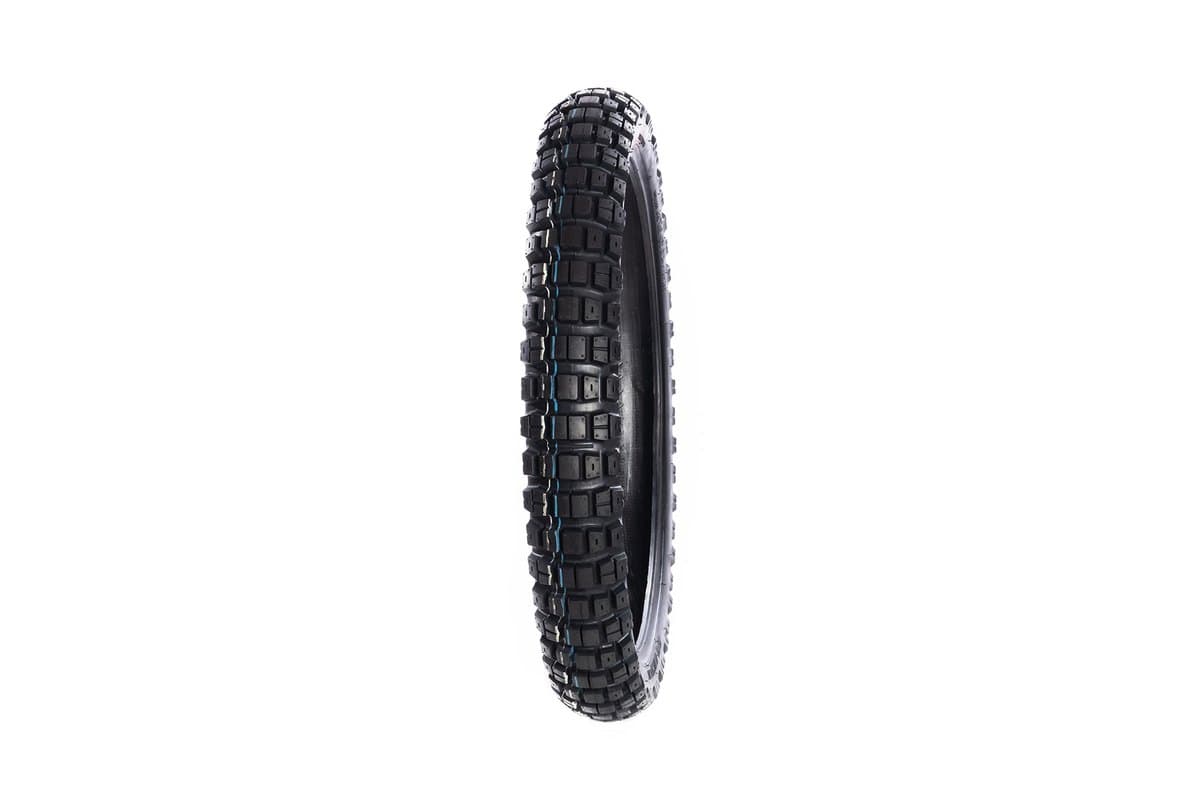 Motoz Tractionator DualVenture: the whole front tire standing upright and seen nearly side on. A single shot is correct, this model is front only
