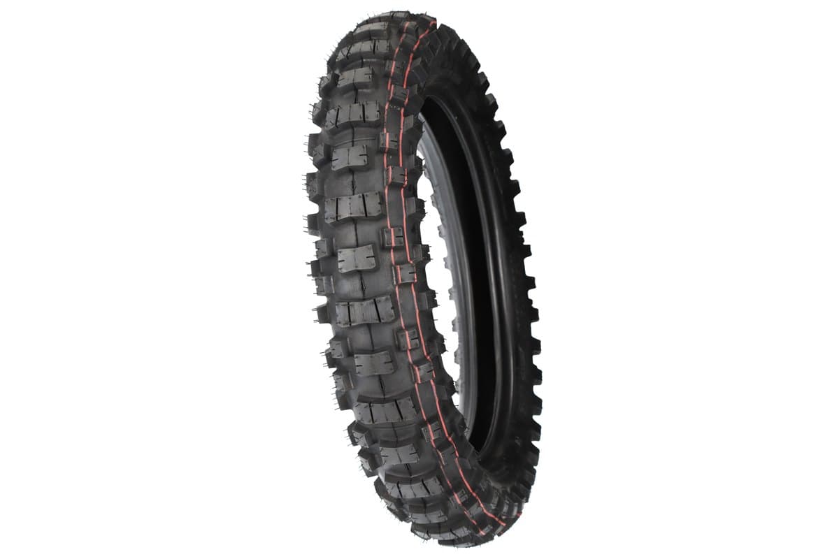 Motoz Tractionator Outback Race: the rear knobby at a three-quarter angle on white. A single shot is correct, this model is rear only in one size
