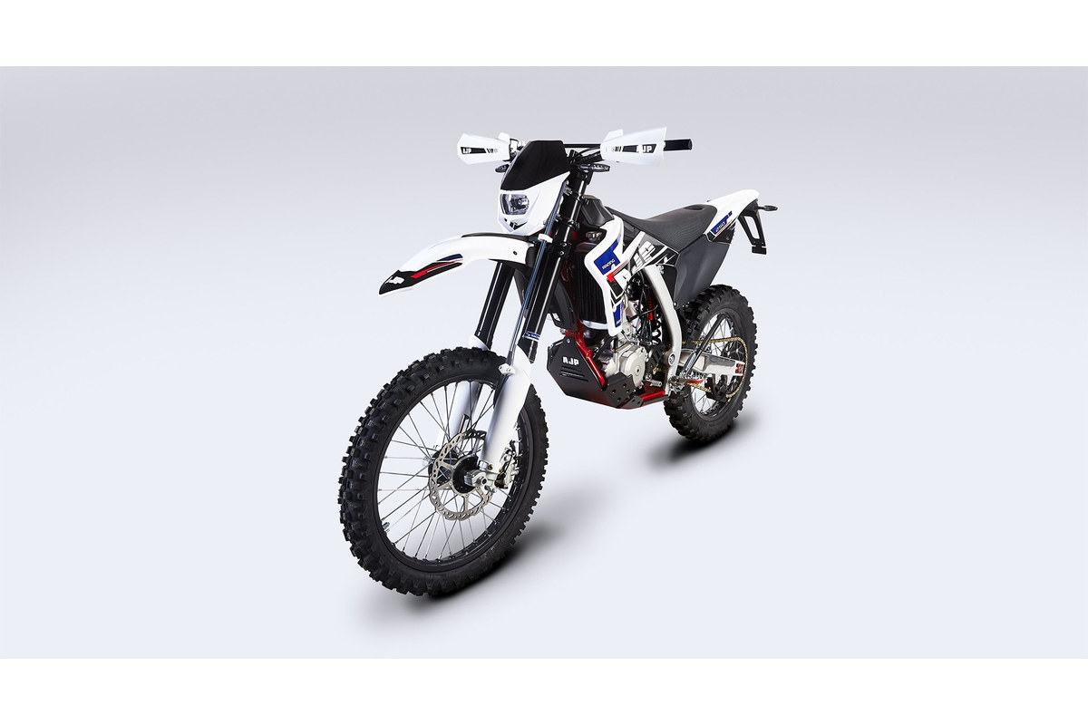 AJP SPR250 front three-quarter studio view showing the headlight cowl, Sachs 48mm fork and Brembo front disc